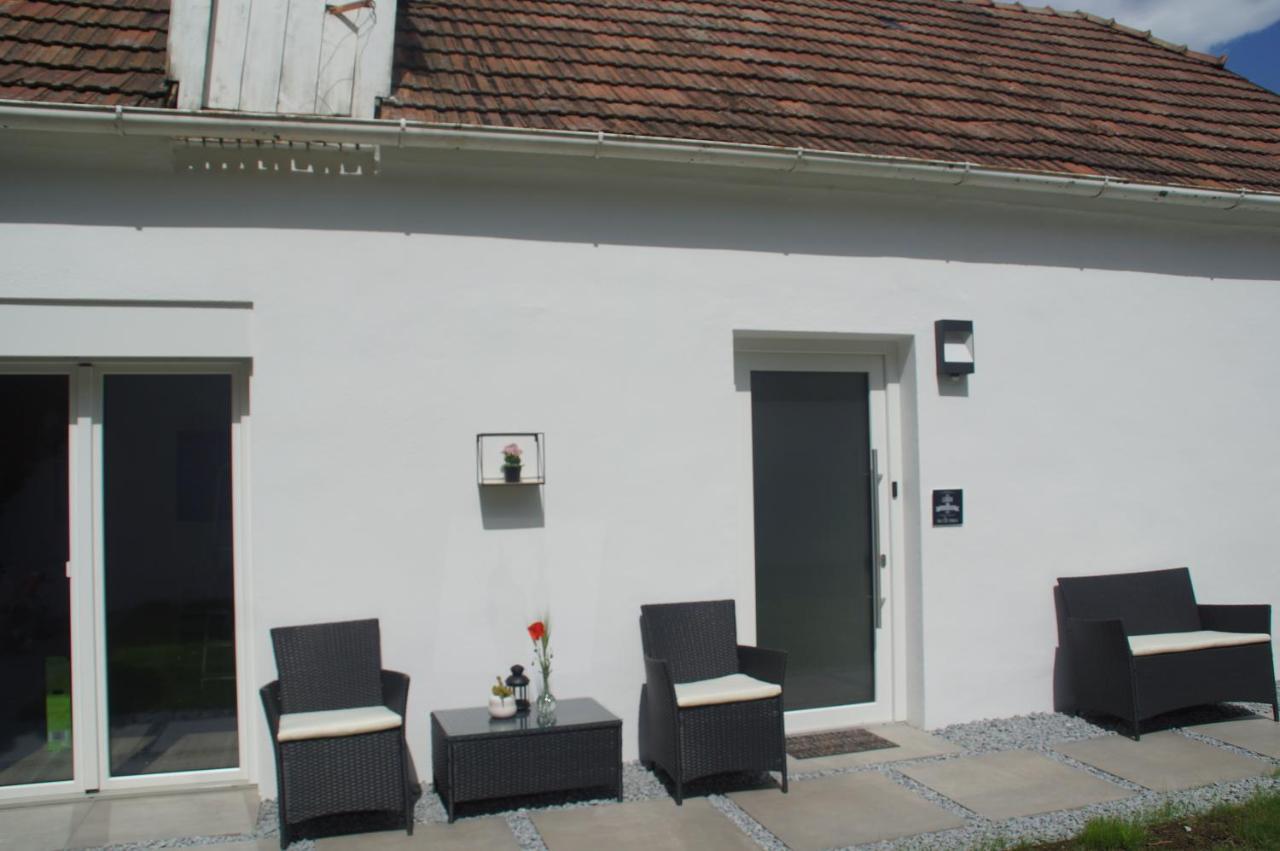 Kirschbluetenappartements Breitenbrunn am Neusiedler See